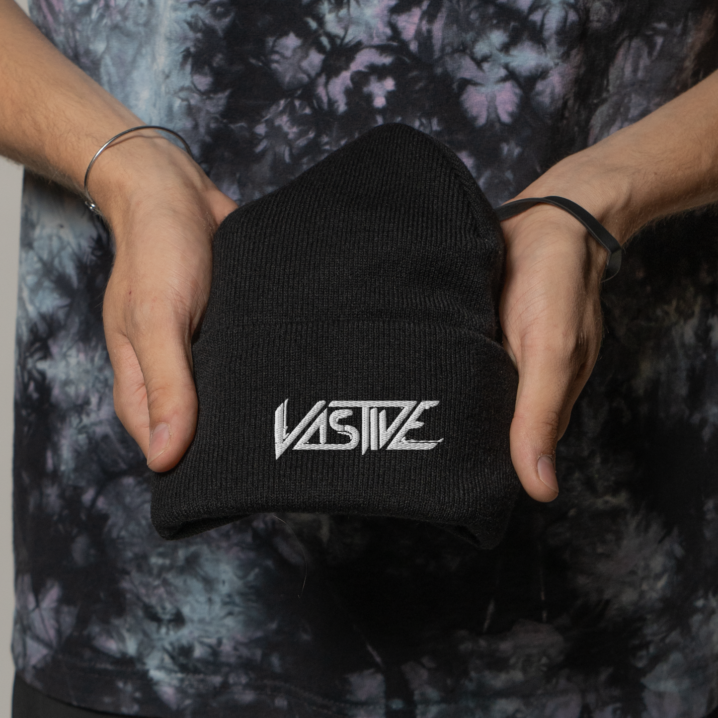 Vastive Embroidered Beanie